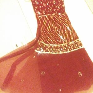 Gorgeous burgundy & gold mid dress